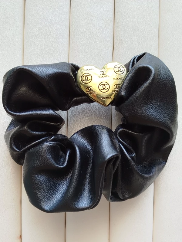 کش مو اسکرانچی  چرمی نگین  CHANEL کد 37