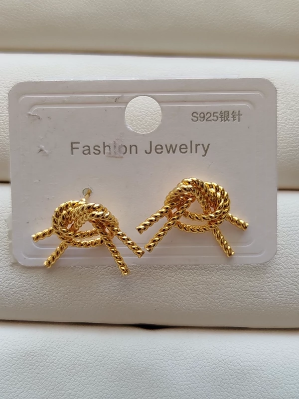 گوشواره طلایی طرح گره کد 73